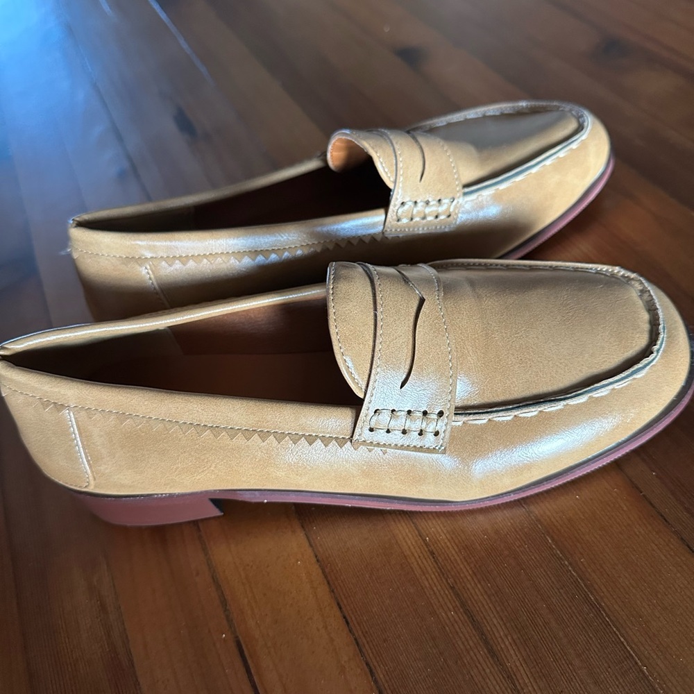 Barefoot Dreams Tan Loafers